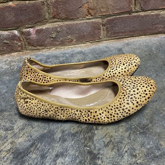 Hush Puppies Chaste Spotted Calf Hair Ballet Flat Size 7.5 - Picture 2 of 10